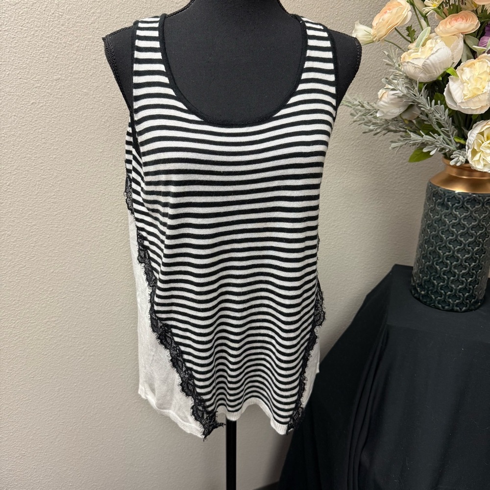 Democracy Black White Striped Lace Trim Tank Top Large – Casual Chic Layering